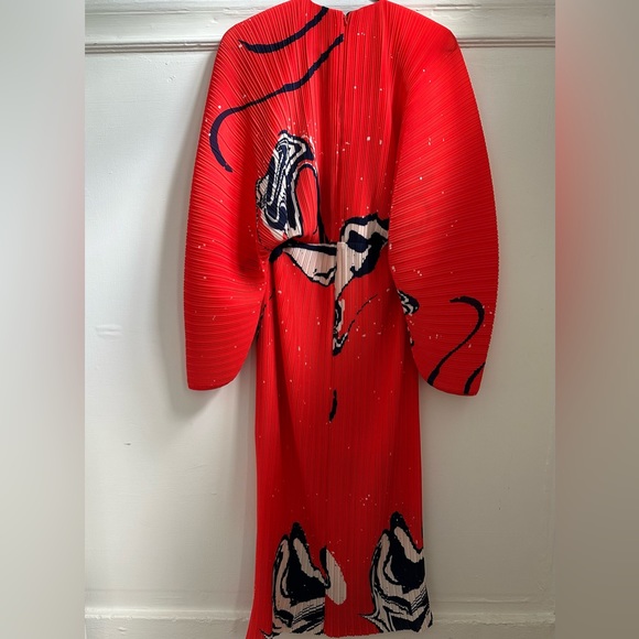 Solace London Singer Pleated Printed Crepe Dress size 8 - Picture 10 of 16